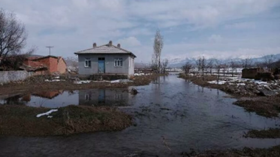 Kuraklık sıkıntısı çeken Konya Ovası'nı su bastı