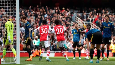 Arsenal, dev maçta Manchester United'ı 3 golle geçti