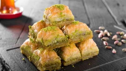 Bayramın tadı kaçtı, baklava artık lüks: 'İnsanlar taneyle alıyor'