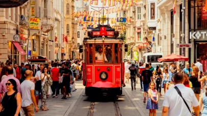 Beyoğlu Belediye Başkanı: İstiklal'in yüzde 15-20'si Arap turist