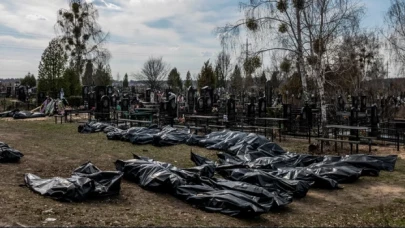 Buça'daki ikinci toplu mezardan 8 sivilin cesedi çıkarıldı