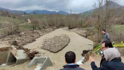 Karabük'teki sağanak, menfez köprüsünün çökmesine neden oldu