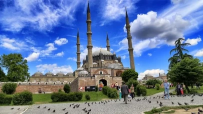 Mimar Sinan'ın şaheseri Selimiye'nin silueti bozuldu