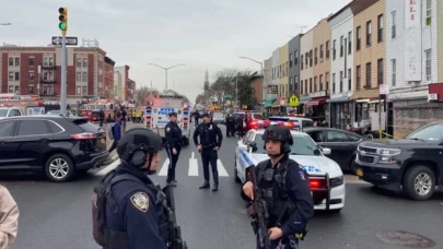 New York'ta metro istasyonuna silahlı saldırı: Birden fazla kişi vuruldu