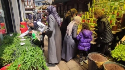 Pazardaki pahalılıktan isyan eden vatandaş çareyi tohumcularda buldu