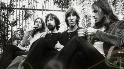 Pink Floyd, Ukrayna için yeniden bir arada