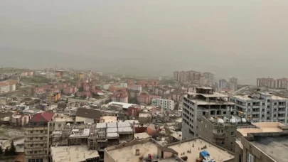 Şırnak'ta toz taşınımı etkisini sürdürüyor