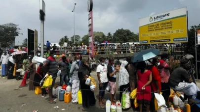 Sri Lanka, temerrüde düştüğünü duyurdu