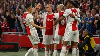 Ajax, Hollanda'da 36. defa şampiyon