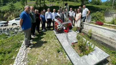 Metin Lokumcu, vefatının 11. yılında mezarı başında anıldı