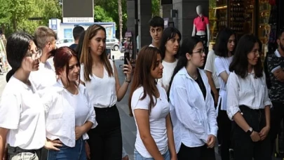 Ünal Aysal Anadolu Lisesi Resim Sergisi Açıldı