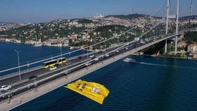 5 kupalı şampiyon VakıfBank’ın bayrağı İstanbul Boğazı’nda dalgalanıyor