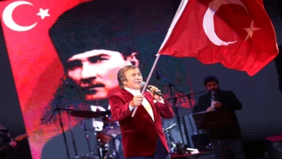 Erol Evgin ilk yaz konserini mezun olduğu okulda verdi