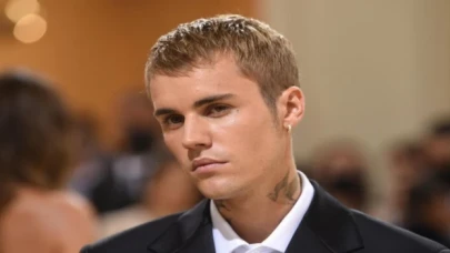 Justin Bieber yüz felci geçirdi