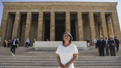 Almanya Dışişleri Bakanı Baerbock, Anıtkabir’e ziyarette bulundu