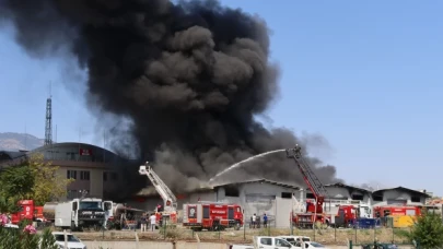 Denizli’de Çevik Kuvvet’e ait lojistik merkezinde yangın