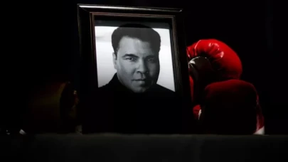 Muhammed Ali'nin şampiyonluk kemeri 6.18 milyon dolara satıldı