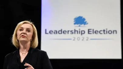 Britanya’da Başbakanlık yarışında Liz Truss, Rishi Sunak’ın önünde görünüyor