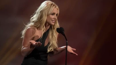 Britney Spears 6 yıl sonra ilk kez şarkı çıkardı