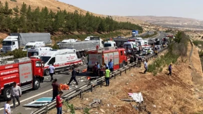 Gaziantep’te zincirleme kaza: 16 kişi hayatını kaybetti