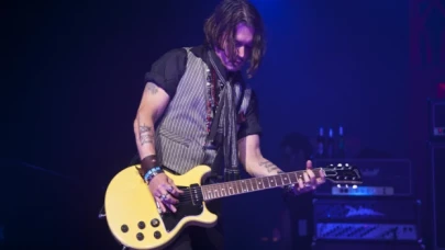 Johnny Depp İstanbul'a konser vermek için geliyor