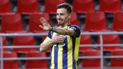 Mert Hakan, Fenerbahçe'nin UEFA listesinden çıkarıldı