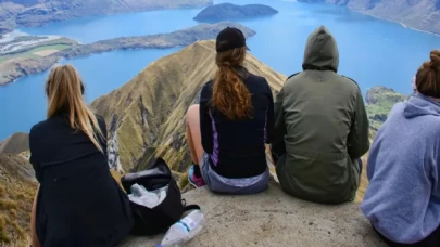 Yeni Zelanda Turizm Bakanı: Günde 10 dolar harcayıp, erişte yiyen turistleri hedeflemeyeceğiz