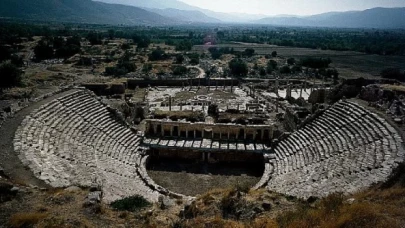 Ara Güler Müzesi’nin Ankara’daki ilk sergisi “Aphrodisias-Ara Güler” Erimtan Arkeoloji ve Sanat Müzesi iş birliği ile açılıyor