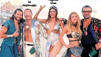 Sürpriz çift… İzi Hekimoğlu ve Yağmur Ünal Burning Man’de ortaya çıktı!