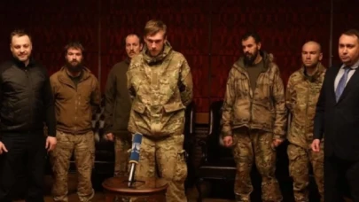 Zelenski: Serbest bırakılan 5 Azov komutanı Türkiye'de kalacak