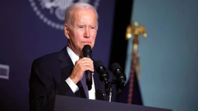 Biden’ın röportajdaki hareketleri gündem oldu