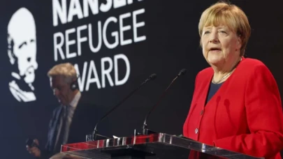 Merkel, 2022 Nansen Mülteci Ödülü'nü aldı