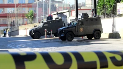 Polis aracına ateş açan 3 PKK’lı terörist yakalandı!