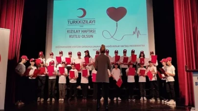 Kızılay Haftasında Gölcüklü Öğrenciler Ödüllendirildi