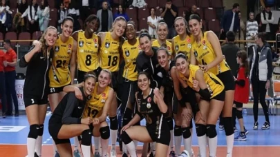 VakıfBank, sezona galibiyetle başladı