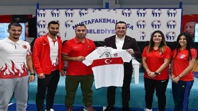 A Milli Hokey Takımı Mustafakemalpaşa’da