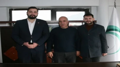 Bursa’da Saadet Partisi’nden Uyuşturucuyla Mücadele Derneği’ne ziyaret