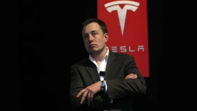 Elon Musk, 3.58 milyar dolarlık Tesla hissesi sattı