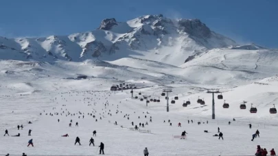 Erciyes’te Dünya Kar Motosikleti Şampiyonası