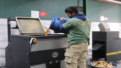 Gaziantep’te yemek artıkları mamaya dönüşüyor