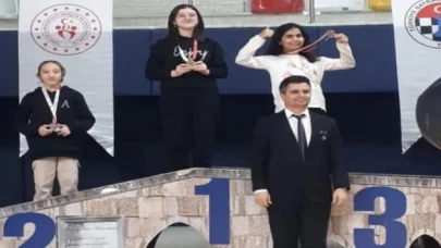 Gebze’nin başarılı sporcuları şampiyonluklara doymuyor