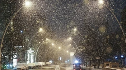 İstanbul’da mevsimin ilk karı düştü