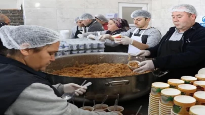 İzmir Bergama’ya 5 yıldızlı otel mutfağı konforunda Aşevi