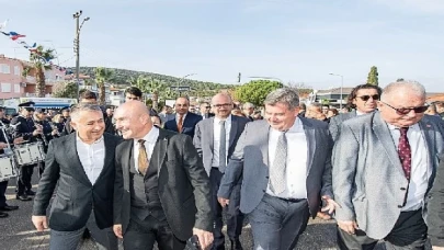 ”İzmir’in geleceğini inşa ediyoruz”