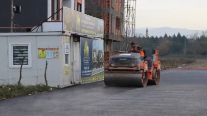 Kocaeli İzmit’te Atatürk Mahallesi’nde asfalt tamam