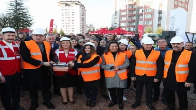 Kocaeli İzmit’te Çınar Çocuk Evi’ne 4. temel