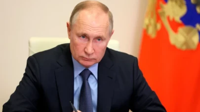 Putin, Rusların yabancılar için "taşıyıcı annelik" yapmasını yasaklayan yasayı imzaladı