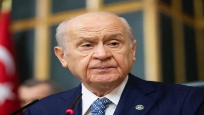 Bahçeli: Kafa, Kenan Evren kafası!