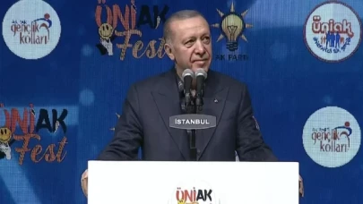 Erdoğan: Biz gençlerimizle Türkiye Yüzyılı'na yürüyoruz