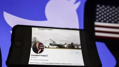 Eski ABD Başkanı Trump, Facebook ve Twitter'a dönmeye hazırlanıyor